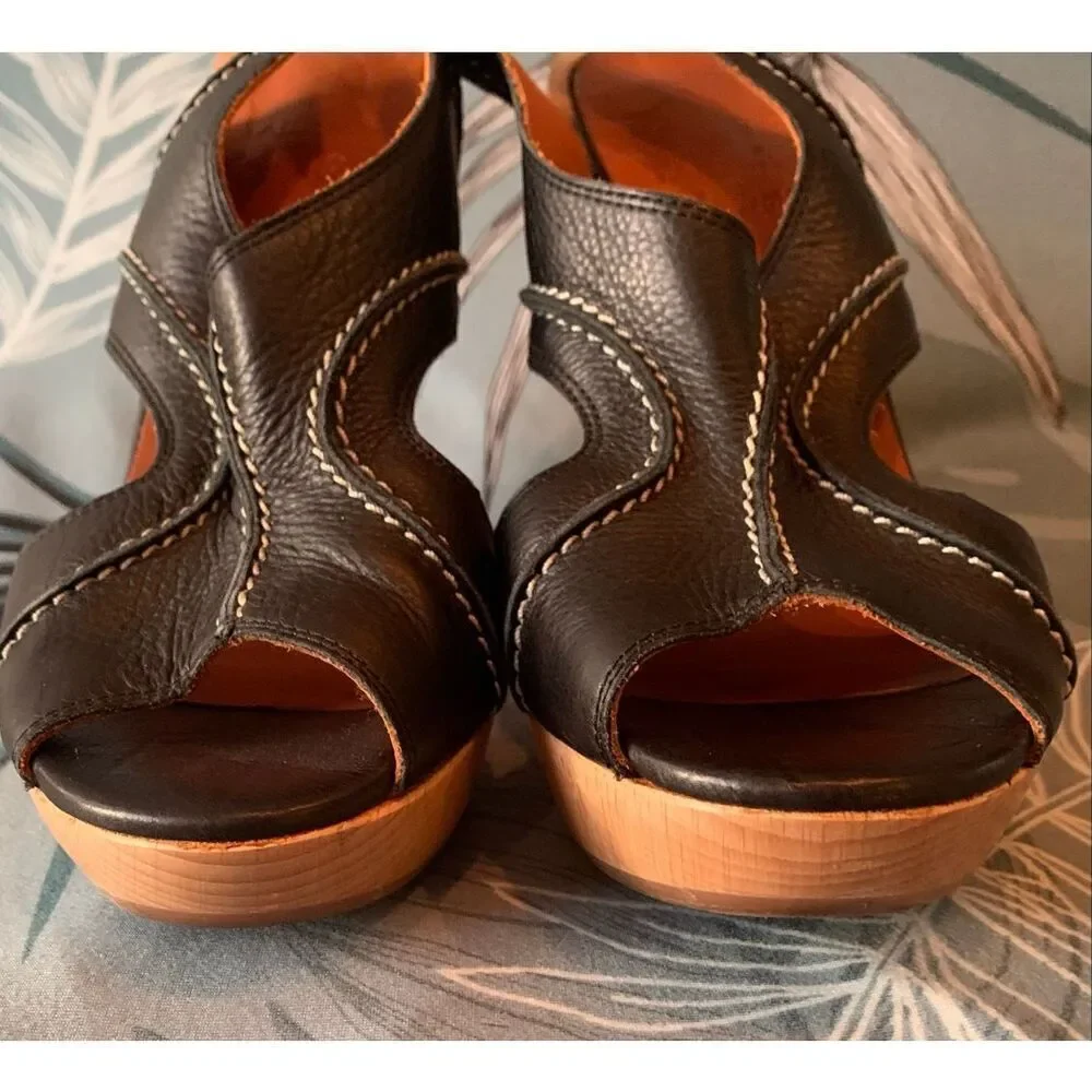 Lanvin ITALY Black leather Wooden Heel PLATFORM SANDALS SHOES sz 38.5 us 8